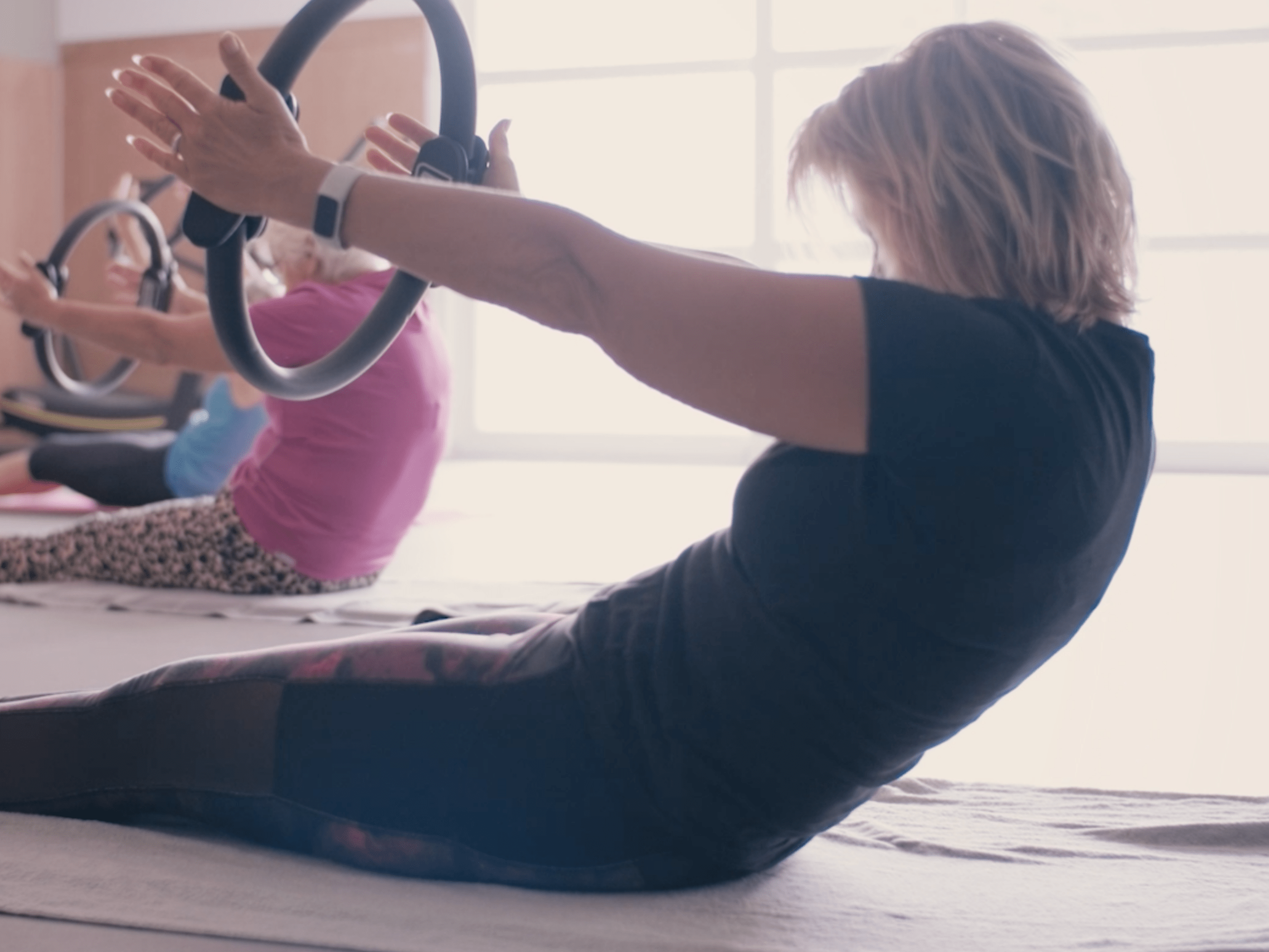 Sporten in een ongedwongen sfeer met kleine groep Sporten in een ongedwongen sfeer met kleine groep