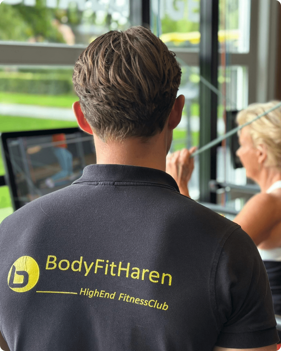 een fijne sportschool om te sporten met het plezier en zelfvertrouwen met een trainer een fijne sportschool om te sporten met het plezier en zelfvertrouwen met een trainer